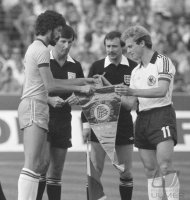 Fussball Deutschland-Brasilien: Socrates, Rummenigge