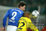 Fussball 1. Bundesliga: Dortmund - Schalke, Zweikampf