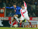 Fussball 1. Bundesliga: Bielefeld - Stuttgart, Zweikampf
