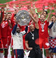 Fussball 1. Bundesliga 25/26: FC Bayern Muenchen 35. Deutschen Meisterschaft