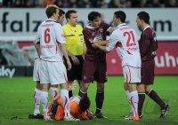 Fussball 1. Bundesliga  Saison 2010/2011: 1. FC Kaiserslautern - VfB Stuttgart