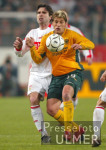 Fussball Uefa-Cup: VfB Stuttgart - Celtic Glasgow, Zweikampf
