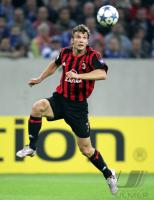 Fussball International UCL: Mailand, SHEVCHENKO Einzelaktion am Ball