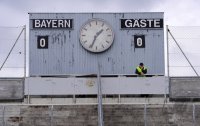Fussball 3. Bundesliga:  ANZEIGENTAFEL im Gruenwalderstadion
