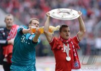 Fussball 1. Bundesliga  Saison  2012/2013:  Deutscher Meister 12/13 FC Bayern Muenchen