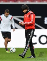 Fussball Training Deutsche Nationalmannschaft: Trainer Joachim Loew (Deutschland)