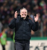 Fussball DFB Pokal Achtelfinale 14/15: Trainer Christian Streich (SC Freiburg)