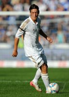 Fussball International, Testspiel: Real Madrid, OEZIL am Ball