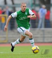 FUSSBALL, 3. LIGA, 30. Spieltag: Werder II, KEMPE am Ball