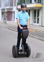 Oberbuergermeister Boris Palmer (Die Gruenen) testet ein Segway der Firma BLUEmobility