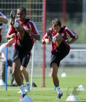 Fussball 1. Bundesliga:  Luiz Gustavo , Rafinha (v.li., FC Bayern Muenchen)