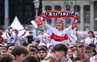 Fussball DFB Pokal Finale 24/25: Arminia Bielefeld - VfB Stuttgart, Public Viewing auf dem Schlossplatz