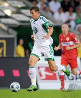 FUSSBALL, 1. BUNDESLIGA, WOLFSBURG, DZEKO EINZELAKTION