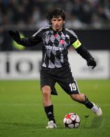 FUSSBALL CHAMPIONS LEAGUE: Besiktas Istanbul, Uezuelmez Einzelaktion