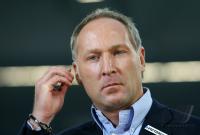 Fussball 1. Bundesliga: Schalke, Manager MUELLER