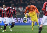 FUSSBALL INTERNATIONAL CHL ACHTELFINALE 12/13: AC Mailand - FC Barcelona