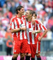Fussball 1. Bundesliga: Mario Gomez, Bastian Schweinsteiger (v. li., FCB)