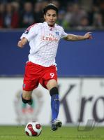 Fussball UEEA CUP: Hamburg, GUERRERO Einzelaktion