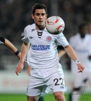 Fussball: 1. Bundesliga Saison 2010/2011: St. Pauli, BARTELS am Ball