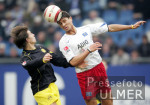 Fussball 1. Bundesliga: Hamburg - Dortmund, Zweikampf