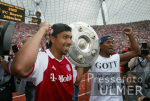 FUSSBALL  1. Liga  FC Bayern  JUBEL  Meisterschale