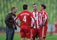 Fussball 1. Bundesliga : (v.li.) Wolfgang Dremmler, Michael Tarnat, Kai Pflaume, Torwarttrainer Walter Junghans