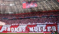 Fussball 1. Bundesliga 24/25: FC Bayern Fans verabschieden Thomas Mueller mit einer Choreo