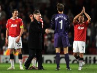 Fussball CHL  Saison 2010/2011:  John O Shea, Trainer Sir  Alex  Ferguson , Edwin van der Sar , Michael Owen (v. li., Manchester United FC)