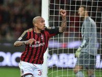 Fussball International Serie A 13/14: JUBEL Nigel De Jong (AC Mailand)