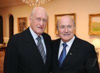 Fussball FIFA Ehrenpraesident Havelange (Brasilien) und FIFA Praesident Blatter (Schweiz)