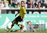 Fussball 1. Bundesliga: Moenchengladbach- Dortmund, Zweikampf