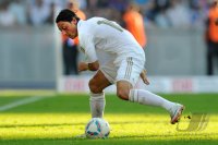 Fussball International, Testspiel: Real Madrid, OEZIL am Ball