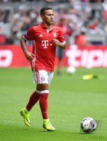 Fussball 1. Bundesliga 16/17: Thiago Alcantara (FC Bayern Muenchen)