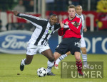 Fussball UCL: Leverkusen - Newcastle, Zweikampf