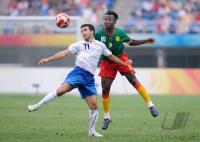 FUSSBALL  Olympia 2008   Vorrunde  Maenner Kamerun - Italien