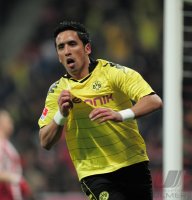 Fussball 1. Bundesliga 10/11: JUBEL Lucas Barrios (Borussia Dortmund)