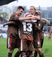 2. Fussball Bundesliga: Fabian Boll, Charles Takyi, Marius Ebbers (v.li., Pauli)