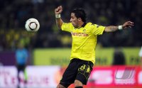 Fussball: Euroa League, Saison 2010/2011: Dortmund - Sevilla, BARRIOS am Ball