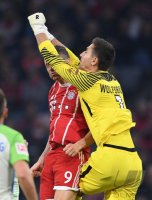 Fussball 1. Bundesliga Saison 17/18: FC Bayern Muenchen - VfL Wolfsburg