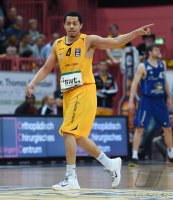 Basketball 1. Bundesliga 14/15 Hauptrunde:  Walter Tigers Tuebingen - FRAPORT SKYLINERS