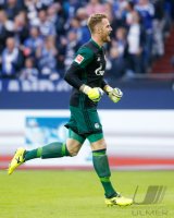 Fussball  1. Bundesliga  17/18: Torwart Ralf Faehrmann (FC Schalke 04)