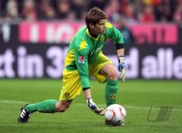 Fussball 1. Bundesliga : JUBEL Torwart Mitchell Langerak (Borussia Dortmund)