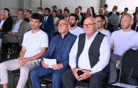 Verkehrsminister Winfried Hermann (Die Gruenen) bei der Firma Moby mobility for you