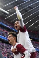 Fussball 1. Bundesliga Saison 19/20: JUBEL Leon Goretzka (FC Bayern Muenchen)