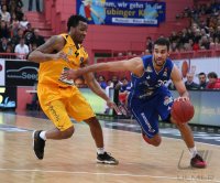 Basketball 1. Bundesliga 15/16 Hauptrunde: Walter Tigers Tuebingen - FRAPORT SKYLINERS Frankfurt