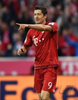 Fussball 1. Bundesliga Saison 15/16: FC Bayern Muenchen - Borussia Dortmund