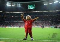 Fussball 1. Bundesliga, Saison 2011/2012:  Das FCB Maskottchen Bernie in der Allianz Arena