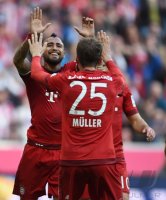 Fussball 1. Bundesliga Saison 15/16: FC Bayern Muenchen - VfB Stuttgart