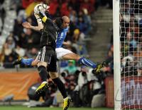 FUSSBALL WM 2010, VORRUNDE: Italien - Paraguay