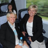 Frauen Fussball Nationalmannschaft: Bundestrainerin Sivia NEID (GER) und Doris FITSCHEN (l.)